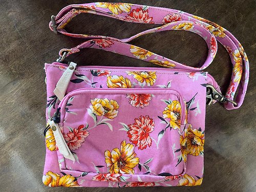 Florabelle Crossbody Bag in Peach Summer